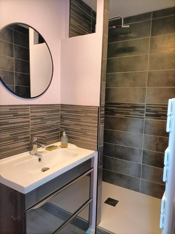 Le Bron Accueil - Topdestination-Lyon Bagian luar foto